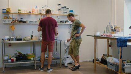 Tanel and chickens. Season 3. (thumbnail 19)